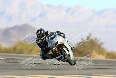 media/Jan-09-2022-SoCal Trackdays (Sun) [[2b1fec8404]]/Turn 14 (10am)/